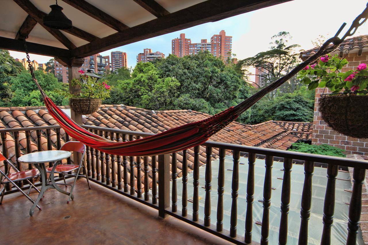 Casa Del Reloj Aparthotel Medellin Bagian luar foto